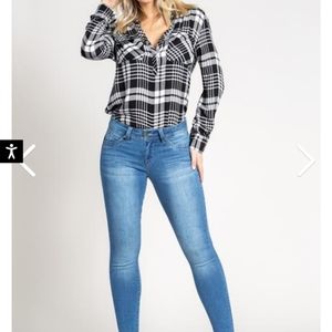 Royalty wannabettabutt skinny jeans size 10